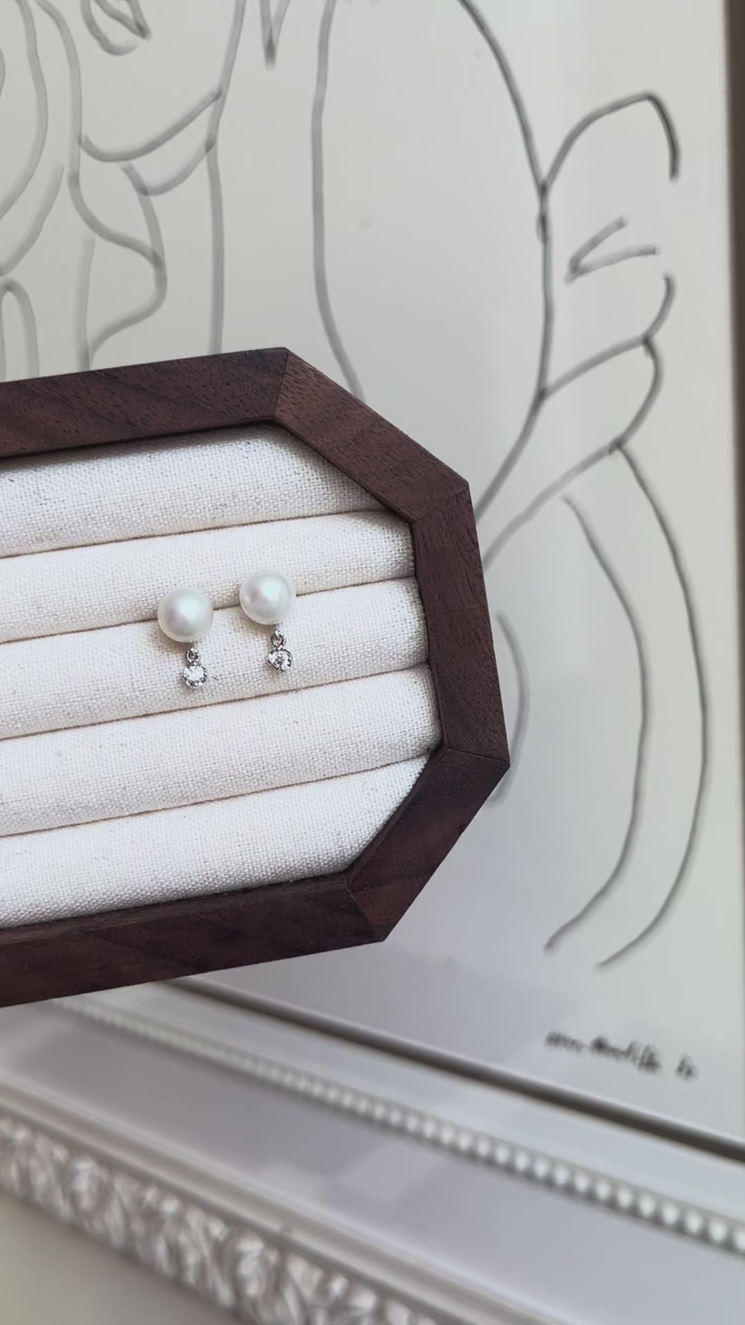 Seawater Pearl earring